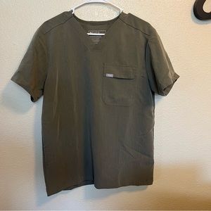 Figs Men’s Leon Cargo Scrub Top Heather Olive